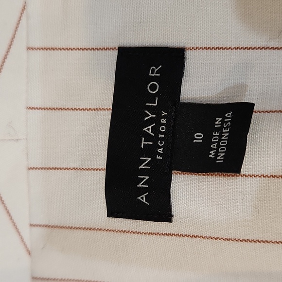 ANN TAYLOR CREAM PIN STRIPED 3/4 SLEEVE BLAZER SIZE 10 - Picture 7 of 9